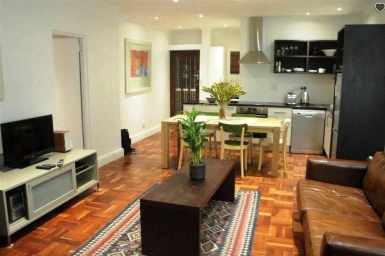 Connemara Court *